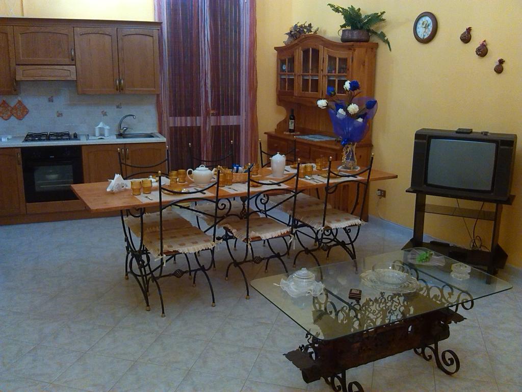 Апартаменти Happy House Wifi Free Bici Free Авола Екстер'єр фото